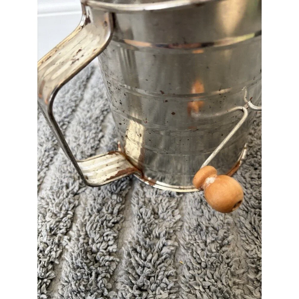 good cook vintage flour sifter rusty crusty Cottage Core